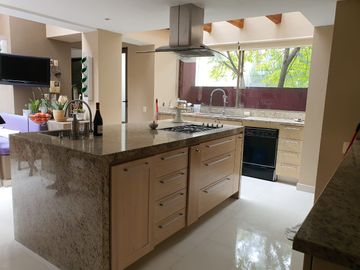 CASA EN VENTA EN LOMAS DE SANTA FE CERCA DE LOMAS DE CHAPULTEPEC E INTERLOMAS