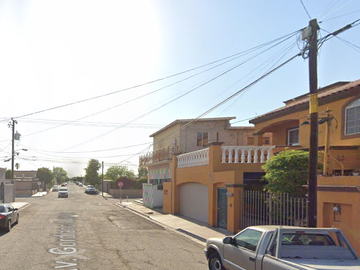 VENTA DE CASA AV GORDIANO GUZMAN COLONIA INDEPENDENCIA MEXICALI B C
