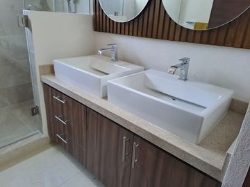 PENTHOUSE EN VENTA EN EL BARREAL SAN ANDRES CHOLULA, PUEBLA, 2 o 3 recamaras, 2.5 baños, roof garden