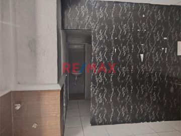 Se Vende Casa Como Local Y/O Almacén En Jr. Ancash - Centro De Lima