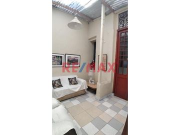Se Vende Casa Como Local Y/O Almacén En Jr. Ancash - Centro De Lima