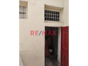 Se Vende Casa Como Local Y/O Almacén En Jr. Ancash - Centro De Lima