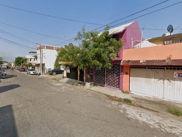 CASA EN VENTA EN LOS VOLCANES, RECUPERACIÓN INMOBILIARIA