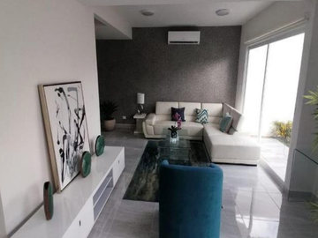 HERMOSA CASA EN VENTA EN AMP LA ROSITA, TORREON, COAHUILA