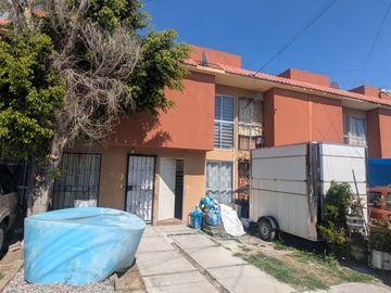 Casa Cedros i y II ampliada, 3 recámaras por Plaza Coacalco