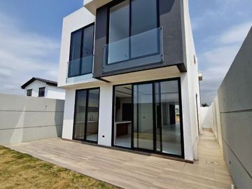 CASA EN VENTA, ISLA CELESTE, ETAPA BABOR