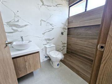 CASA EN VENTA, ISLA CELESTE, ETAPA BABOR