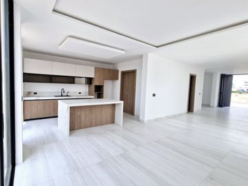 CASA EN VENTA, ISLA CELESTE, ETAPA BABOR