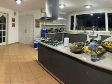 Vendo casa en Cumbayá, Miravalle