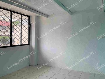 LOCAL COMERCIAL ESQUINERO EN VENTA, NUEVA KENNEDY