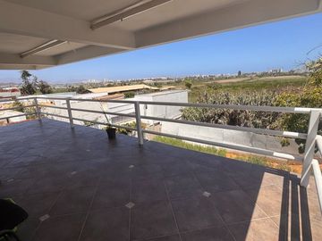 SE VENDE casa con exclusivo diseño en hormigon y fierro Avda El santo 3417 La serena