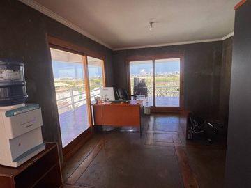 SE VENDE casa con exclusivo diseño en hormigon y fierro Avda El santo 3417 La serena