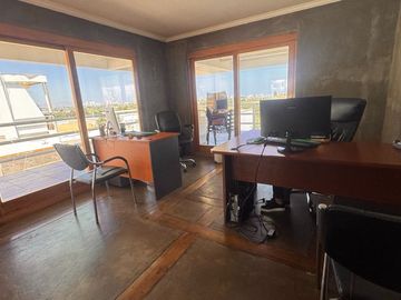 SE VENDE casa con exclusivo diseño en hormigon y fierro Avda El santo 3417 La serena