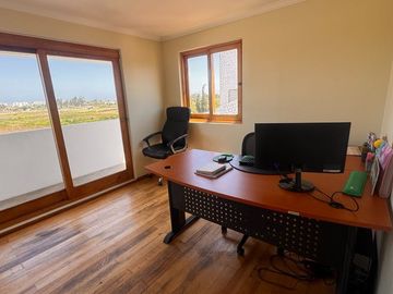 SE VENDE casa con exclusivo diseño en hormigon y fierro Avda El santo 3417 La serena