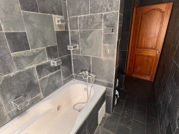 SE VENDE casa con exclusivo diseño en hormigon y fierro Avda El santo 3417 La serena