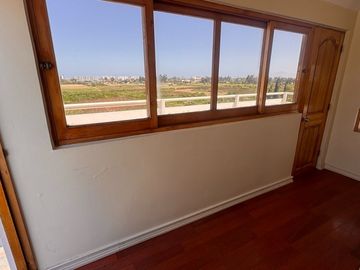 SE VENDE casa con exclusivo diseño en hormigon y fierro Avda El santo 3417 La serena