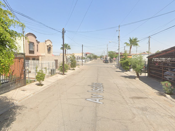 Casa en venta, Av Isaba, Villa Rdcial del Prado, Villas Residencial del Prado, Mexicali, B.C, recuperación bancaria.