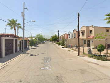 Casa en venta, Av Isaba, Villa Rdcial del Prado, Villas Residencial del Prado, Mexicali, B.C, recuperación bancaria.