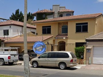 Casa en Hacienda Agua Caliente Tijuana Baja California. Remates Exclusivos, Tu nuevo hogar te espera.
