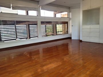 Venta de hermoso departamento en Las Lagunas