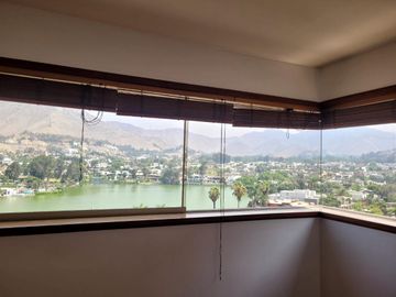Venta de hermoso departamento en Las Lagunas