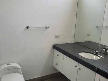 Venta de hermoso departamento en Las Lagunas
