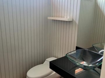 Venta de hermoso departamento en Las Lagunas