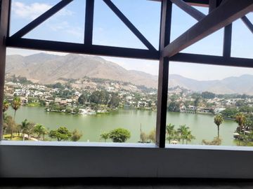 Venta de hermoso departamento en Las Lagunas
