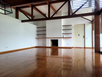 Venta de hermoso departamento en Las Lagunas