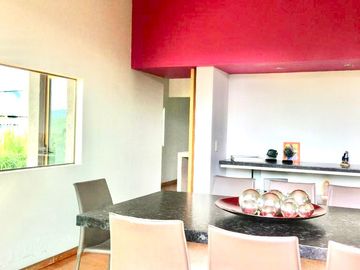 CASA EN VENTA EN LAS CAÑADAS