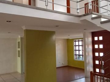 CASA EN VENTA EN EL CERRITO (EXCELENTE OPORTUNIDAD DE INVERSIÓN)