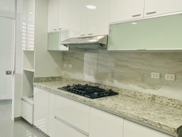 SE VENDE DEPARTAMENTOS DE ESTRENO EN ATE LIMITE CON LA MOLINA , URBANIZACIÓN CON SEGURIDAD.