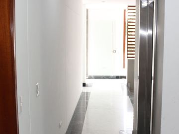SE VENDE DEPARTAMENTOS DE ESTRENO EN ATE LIMITE CON LA MOLINA , URBANIZACIÓN CON SEGURIDAD.