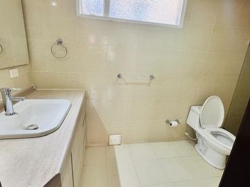 APARTAMENTO EN VENTA ESQUINERO  BARRIO EL BATAN