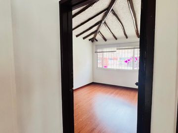 APARTAMENTO EN VENTA ESQUINERO  BARRIO EL BATAN