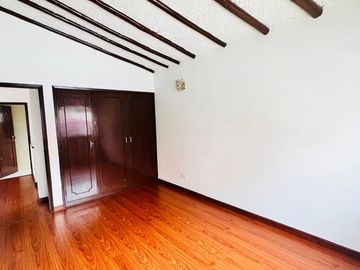 APARTAMENTO EN VENTA ESQUINERO  BARRIO EL BATAN