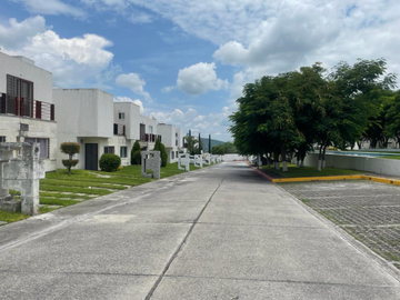 REMATO CASA EN CONDOMINIO SOLARES, XOCHITEPEC MORELOS