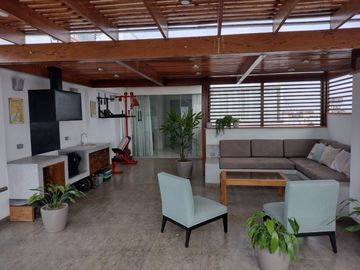 VENTA DE HERMOSO DEPARTAMENTO DUPLEX EN SURCO CERCA AL OVALO HIGUERETA