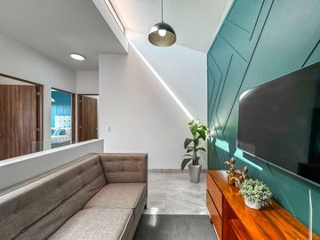 HERMOSA CASA EN VENTA CON EXCELENTE UBICACIÓN LISTA PARA ESTRENAR
