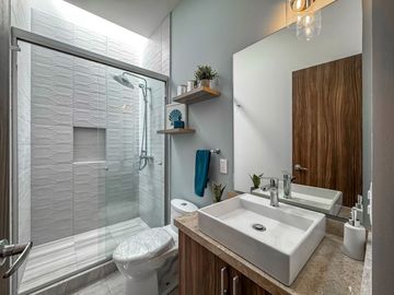 HERMOSA CASA EN VENTA CON EXCELENTE UBICACIÓN LISTA PARA ESTRENAR