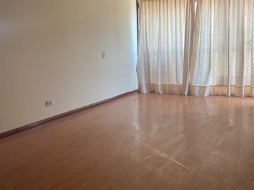 SE VENDE DEPTO EN EDIFICIO RESIDENTES.