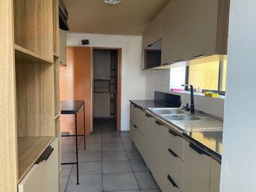 SE VENDE DEPTO EN EDIFICIO RESIDENTES.