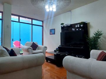 VENTA DE CASA  LOS ROBLES DE CONDEVILLA CARABAYLLO