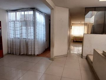 VENTA DE CASA  LOS ROBLES DE CONDEVILLA CARABAYLLO