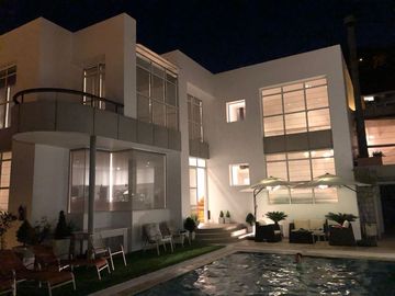Urb VISTA GRANDE  casa de venta con piscina