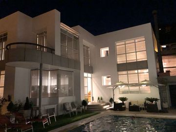 Urb VISTA GRANDE  casa de venta con piscina