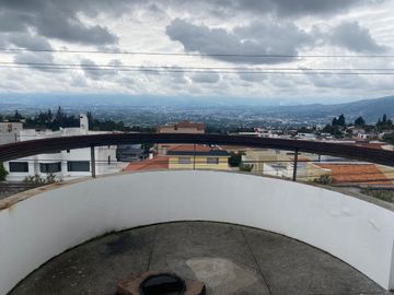Urb VISTA GRANDE  casa de venta con piscina