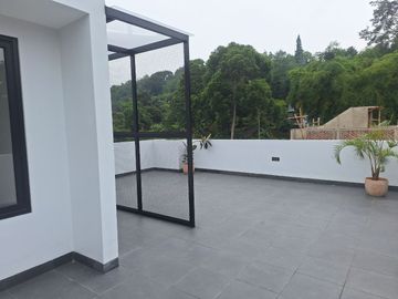 Rumah Baru Murah Di Dago Kota Bandung Dekat Kampus ITB Lantai Asri Nego