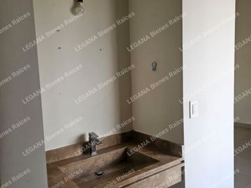 CASA EN RENTA EN BOSQUES DEL PEDREGAL SUR-ESTE DE LEON GUANAJUATO