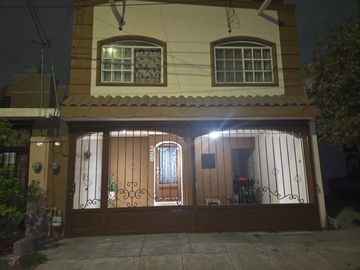 Casa en Venta en Colonia Joyas de Anáhuac, Escobedo, Nuevo León